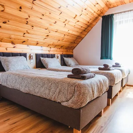 Lodge Ania