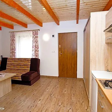 Ania Lodge